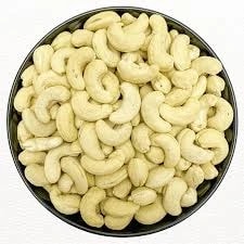 Godambi / Cashewnuts No 320, 1 kgs
